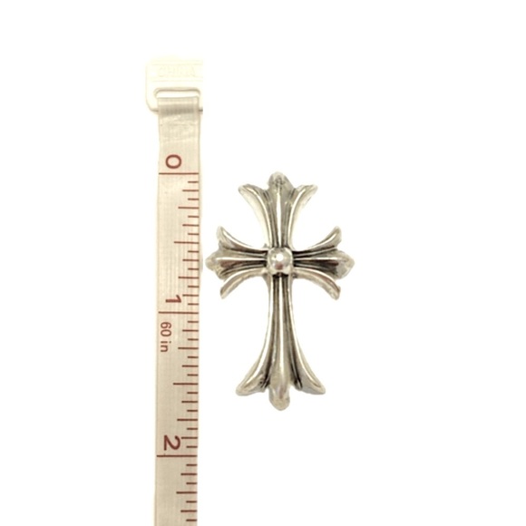 CHROME HEARTS Large Cross Pendant - Necklace - Picture 7 of 9